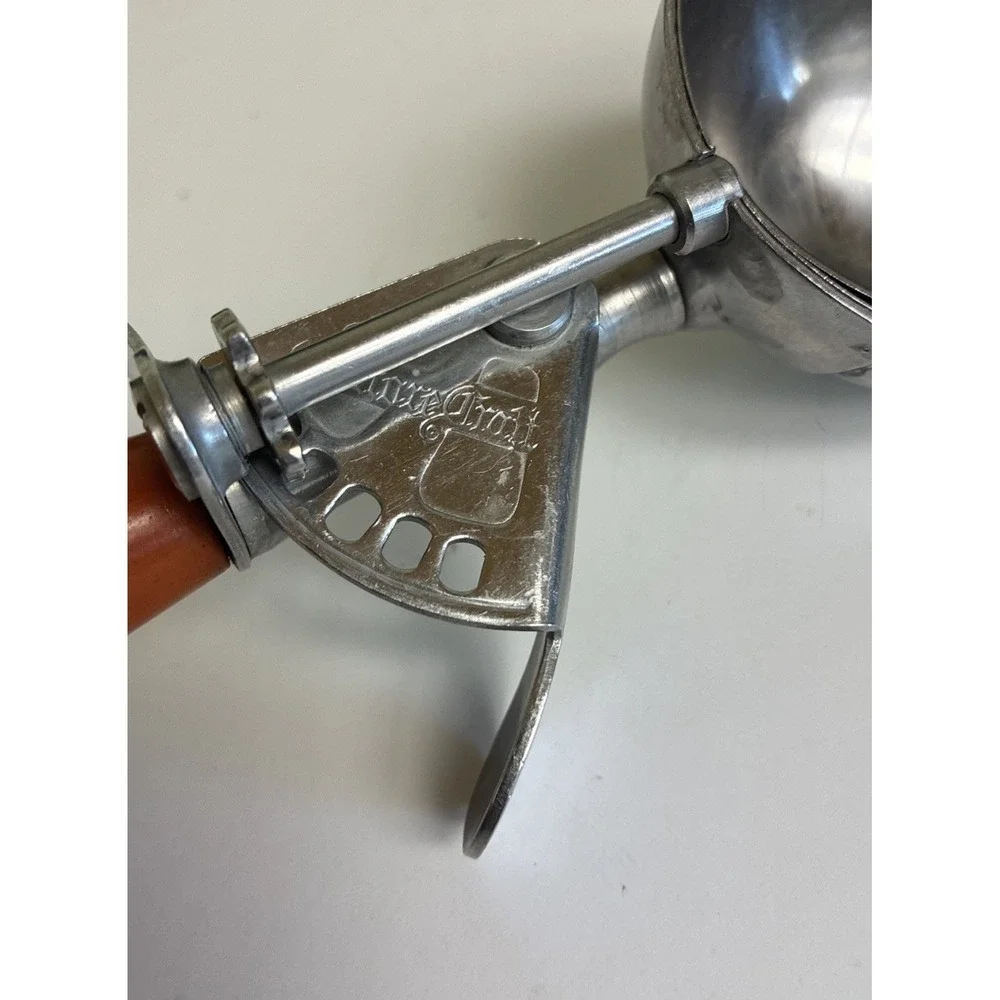 Shore Craft Ice Cream Scoop Batter Stainless Steel Bakelite 2 2/3oz  #12 Vintage